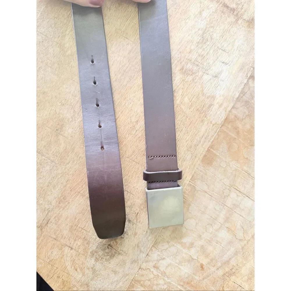 The Gap Brown Genuine Leather Belt Matte Silver Plaque Buckle Size 32